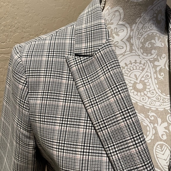 A new day blazer - Picture 2 of 4